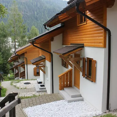Haus Ahornweg アパート *